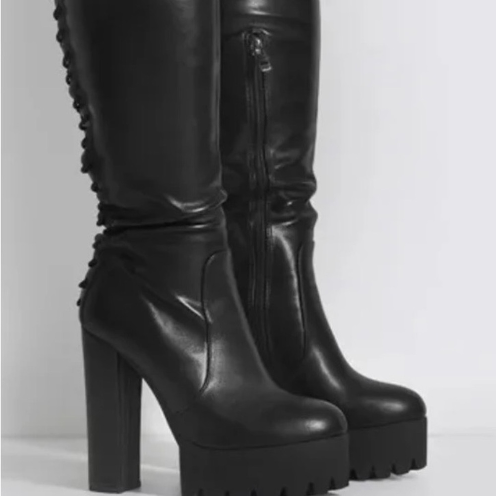 Elegant Black Over-the-Knee Platform Boots